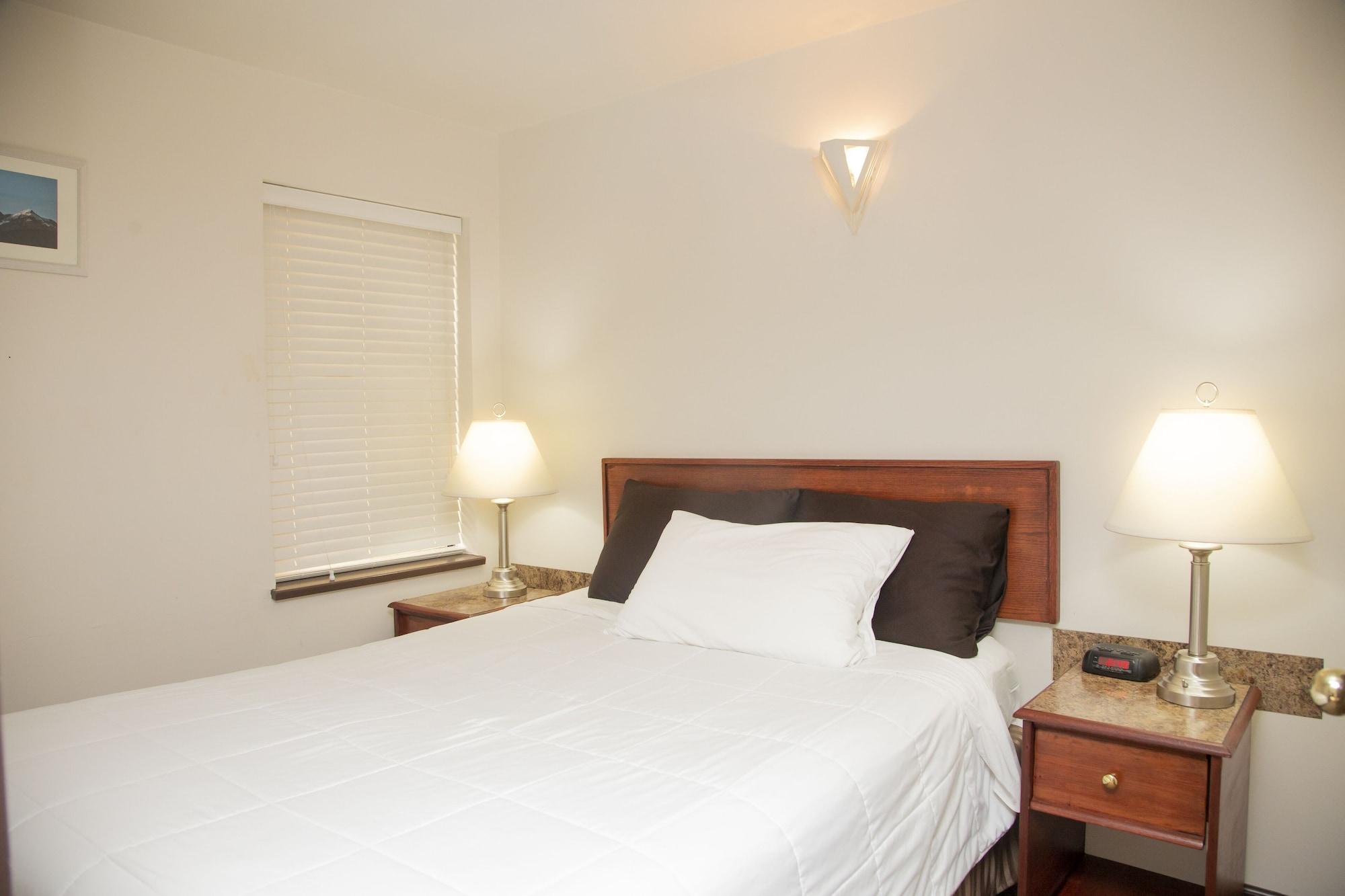 Happy Day Inn Burnaby Esterno foto