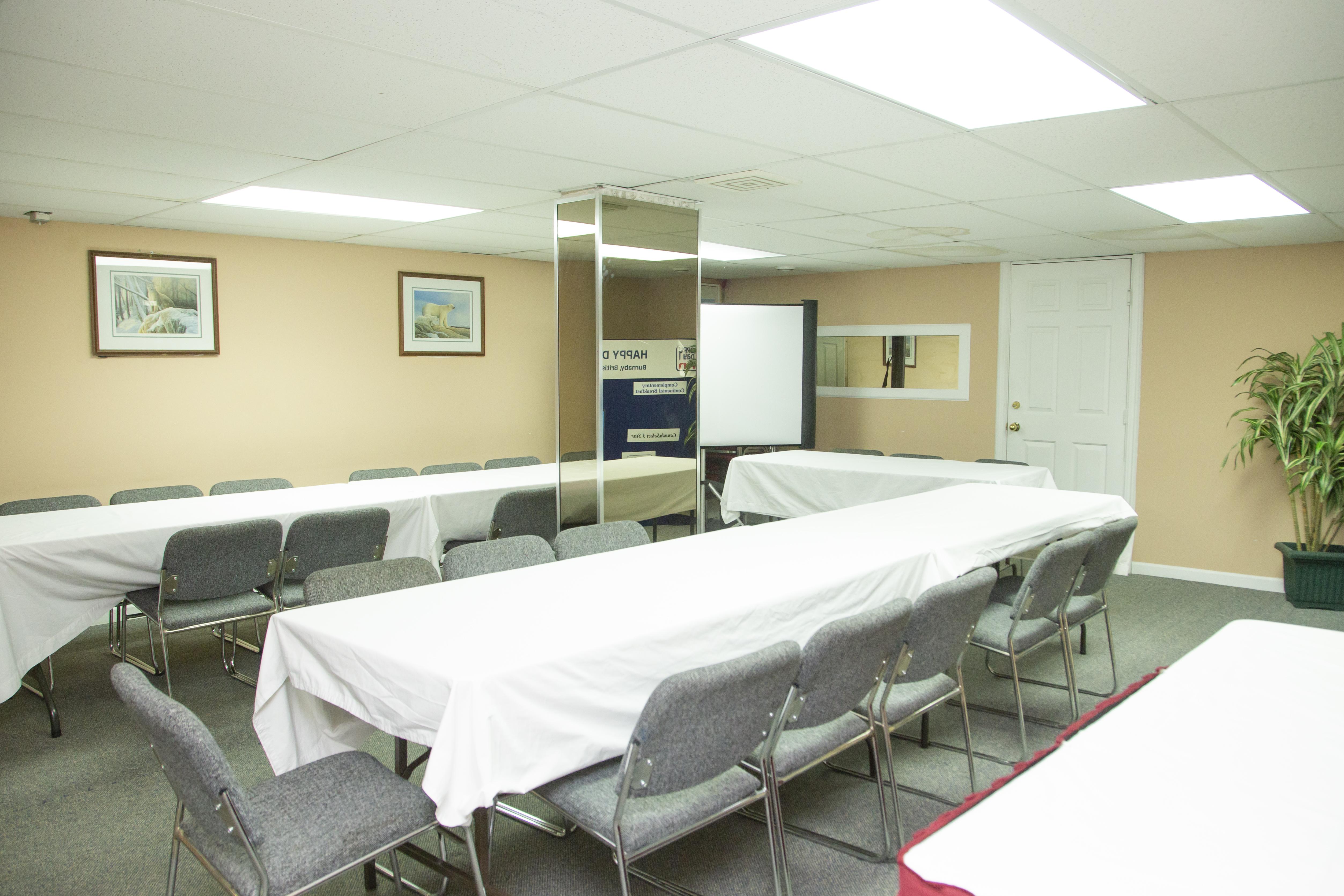 Happy Day Inn Burnaby Esterno foto