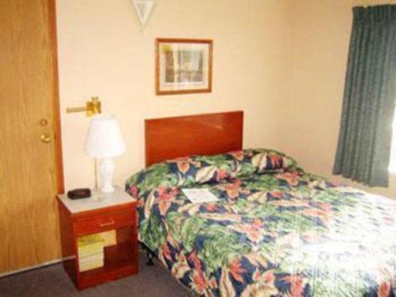 Happy Day Inn Burnaby Esterno foto