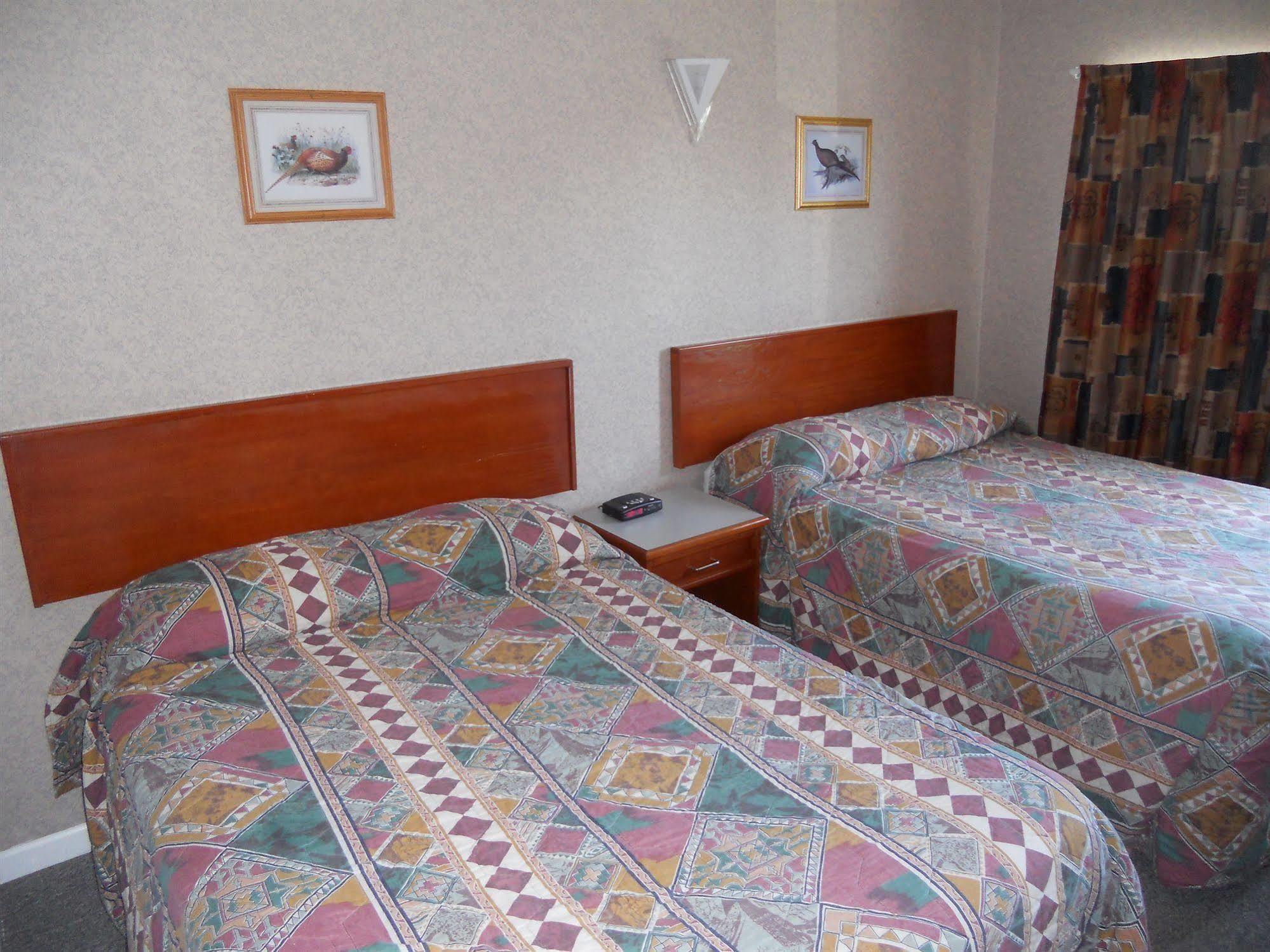 Happy Day Inn Burnaby Esterno foto