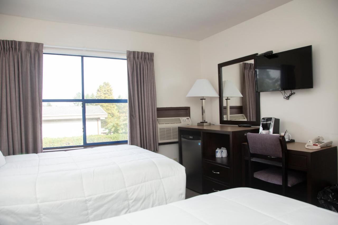 Happy Day Inn Burnaby Esterno foto